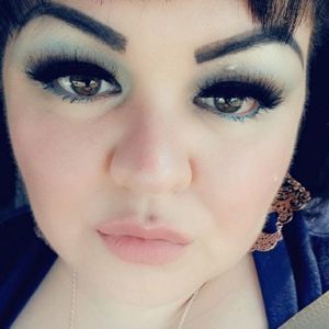 Meet your Posher, Aida